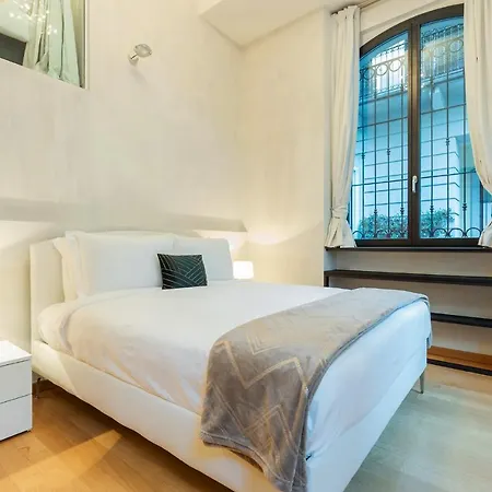 Retreats Navigli * מילאנו