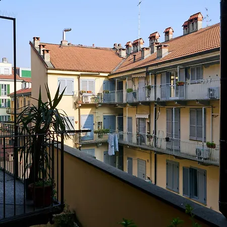 Retreats Navigli * מילאנו