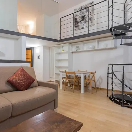 Retreats Navigli * מילאנו