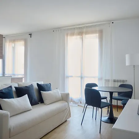 Apartament Retreats Navigli Mediolan